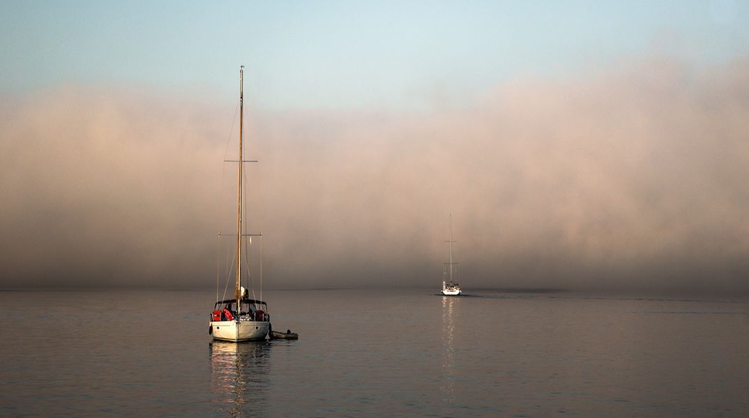 «Δεν ήταν sea smoke» - Τι προκάλεσε την πυκνή ομίχλη στις Κυκλάδες;