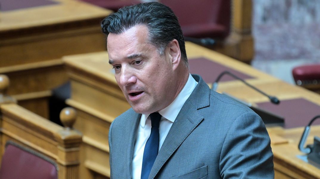 Γεωργιάδης κατά Ακρίτα για τη Μαντόνα: Aυτή η ζάπλουτη κυρία που δεν της λείπει τίποτα, βρήκε λόγο να μιζεριάσει