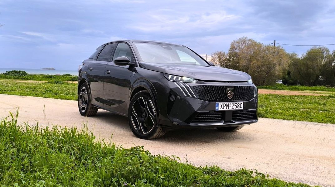 Αυτό είναι το Peugeot E-3008 Dual Motor AWD 325 hp με καινοτομίες που φέρνουν επανάσταση στην ηλεκτρική κινητικότητα