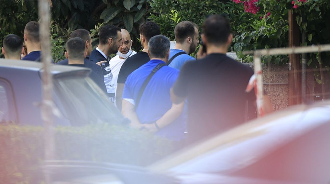 Νέα Σμύρνη: Έρευνες για την σχέση του αυτόχειρα με την γυναίκα που σκότωσε έξω από πολυκατοικία -Το θύμα είχε καταγγείλει πρώην σύντροφό της