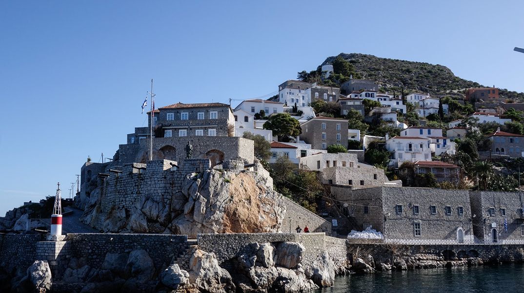 Ύδρα: Τι απαντά ο Δήμος στην Ελληνική Εταιρεία Περιβάλλοντος και Πολιτισμού για τους ιστορικούς ανεμόμυλους