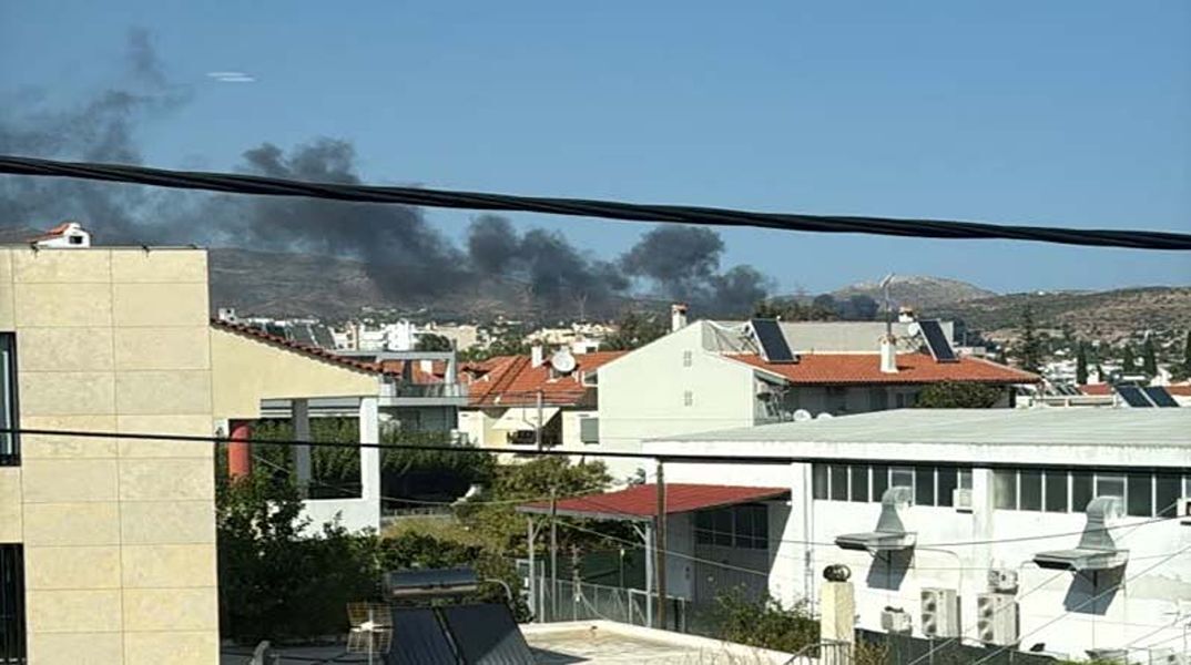 Φωτιά τώρα σε εργοστάσιο στη λεωφόρο Ανθούσας