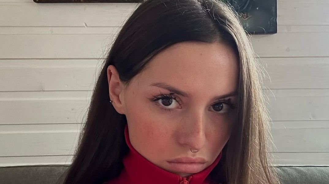 Πρώην μέλος των Pussy Riot ομολόγησε ότι ήταν κατάσκοπος του Πούτιν - «Με απείλησαν»