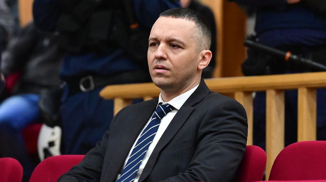 Ο Ηλίας Κασιδιάρης αποφυλακίζεται και προαναγγέλλει την επανεμφάνισή του στην πολιτική σκηνή