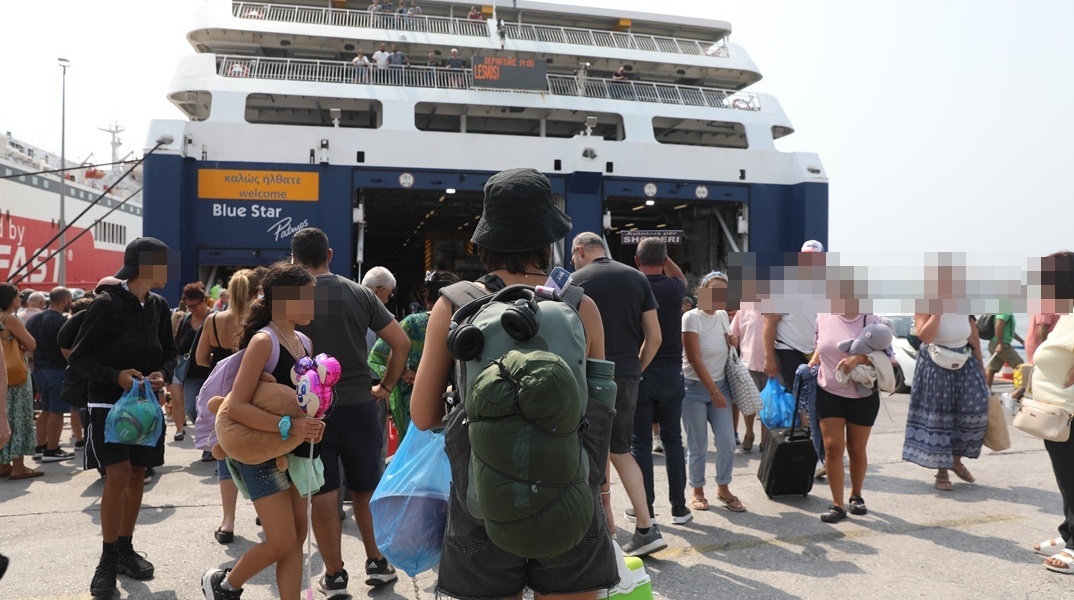 Επιστρέφουν οι εκδρομείς του Αυγούστου - Αυξημένη κίνηση στα λιμάνια