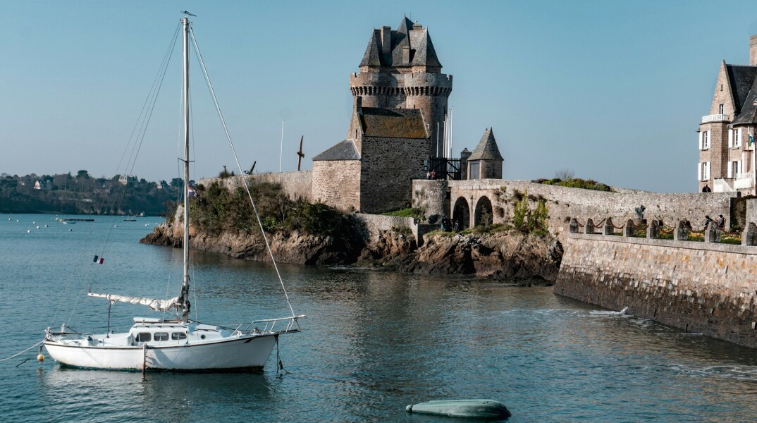 maureen-cosnard-xeu3ndrges8-unsplash