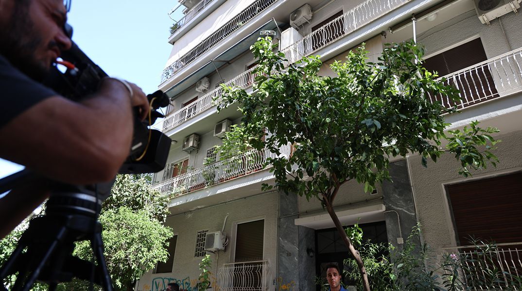 Κυψέλη: Αγοράκι 9 μηνών το βρέφος στη βαλίτσα - Έγκυος και η 38χρονη και η 15χρονη