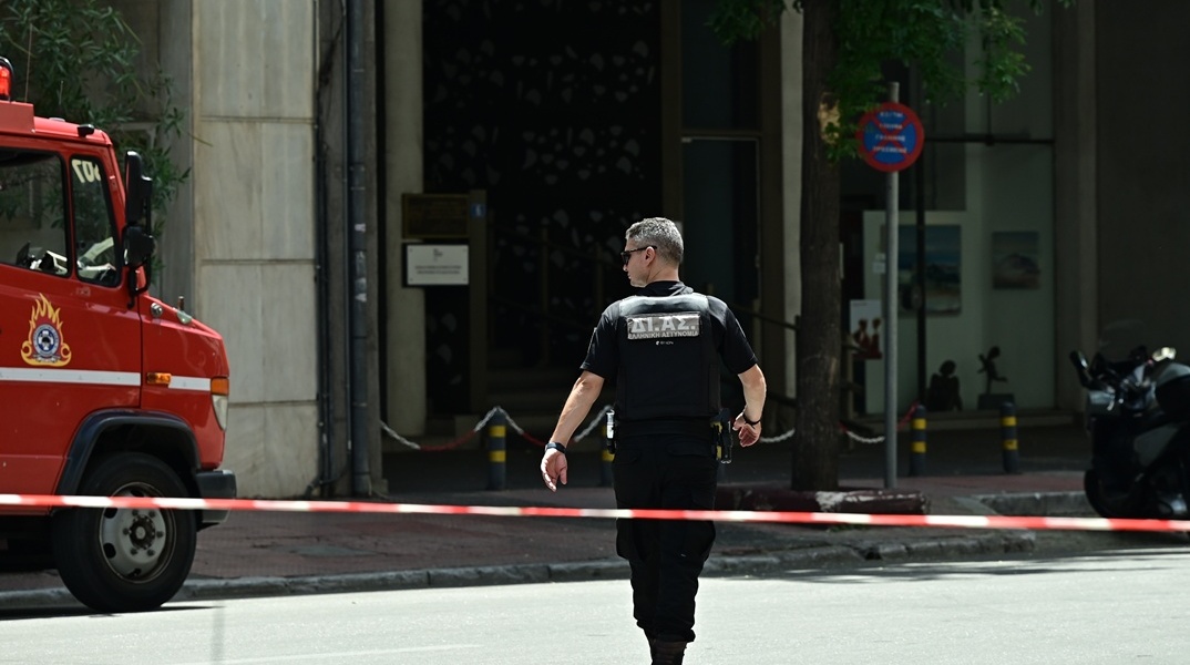 Οι αρχές έχουν αποκλείσει σημείο όπου εντοπίστηκε ύποπτο αντικείμενο