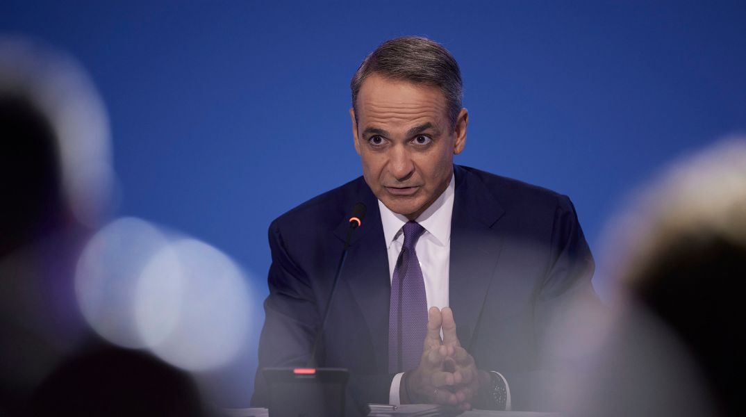 Στη συνέντευξη Τύπου της 90ής ΔΕΘ, ο πρωθυπουργός υπερασπίστηκε το πακέτο των εξαγγελιών, απέκλεισε νέα δημοσιονομική χαλάρωση και έστειλε σαφή πολιτικά μηνύματα προς αντιπολίτευση, Σαμαρά και Τουρκία