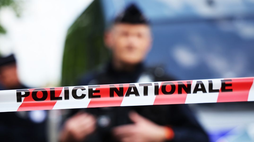 Σημαντική εξέλιξη στη διάρρηξη του μουσείου Ρενουάρ στη Γαλλία, καθώς δύο από τους τέσσερις κλεμμένους πίνακες βρέθηκαν στον κήπο του κτιρίου.
