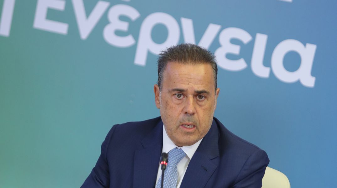 Πακέτο 5 δισ. ευρώ για μείωση της τιμής του ρεύματος κατά 30% παρουσίασε ο Σταύρος Παπασταύρου, με στόχο την επιστροφή στα προ κρίσης επίπεδα.