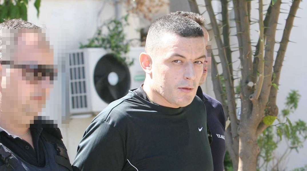 Αλκέτ Ριζάι