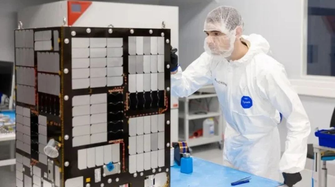 Open Cosmos: Τι σημαίνει η χρηματοδότηση των 300 εκατ. ευρώ για «ένα σύστημα που βλέπει, ακούει και αποφασίζει»