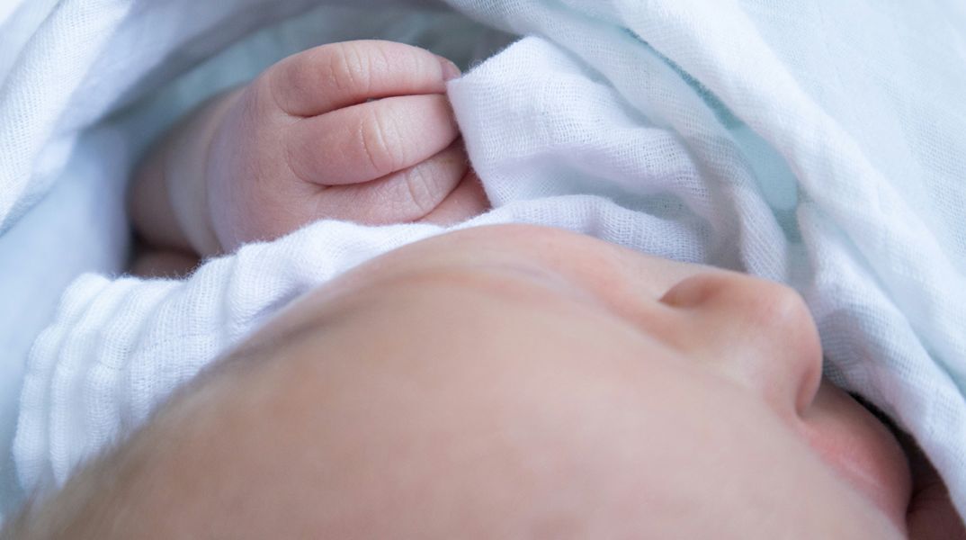 Χαμόγελο του Παιδιού: Θύμα κακοποίησης από 4 ετών η 18χρονη μητέρα του βρέφους στα Χανιά