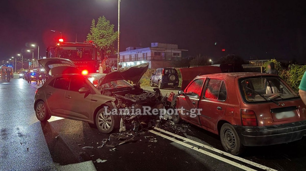 Εικόνα από το τροχαίο δυστύχημα στη Λαμία