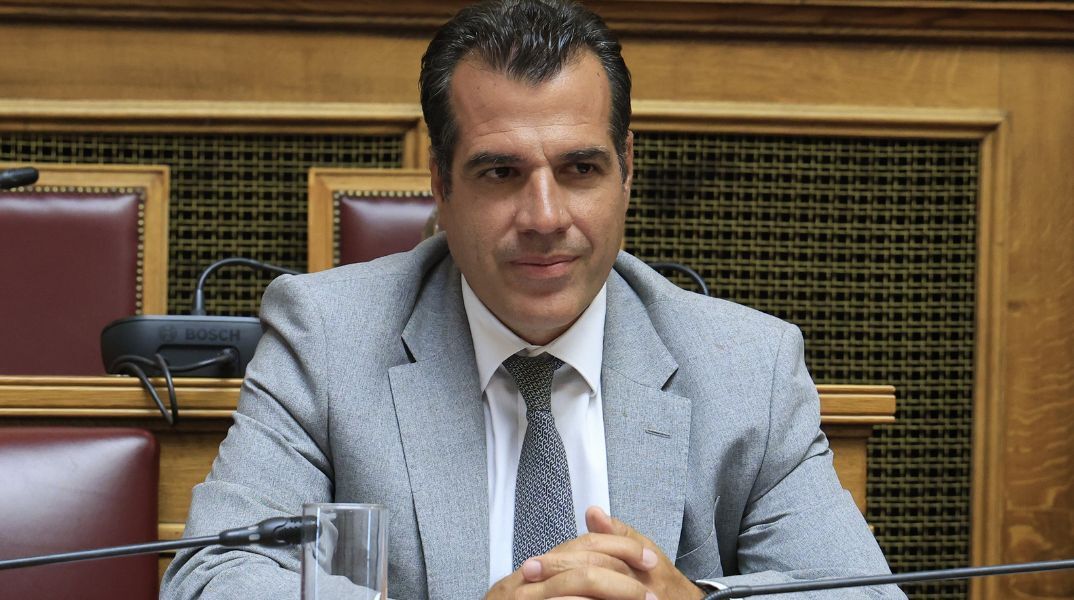 Υπουργείο Μετανάστευσης και Ασύλου: Έξι συμφωνίες-πλαίσιο 137,1 εκατ. ευρώ για υπηρεσίες καθαριότητας, φύλαξης και συντήρησης στις δομές του 