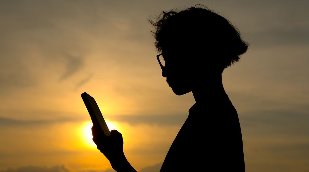 Ερευνητές προειδοποιούν ότι η AI εξελίσσεται πολύ γρήγορα και ξεφεύγει από τον ανθρώπινο έλεγχο - Άλλοι θεωρούν τους φόβους υπερβολή - Πού βρίσκεται η αλήθεια;
