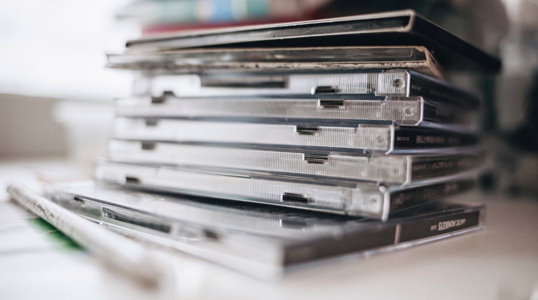 Τα έσοδα από τις πωλήσεις CD στις ΗΠΑ εκτοξεύτηκαν στα 171 εκατ. δολάρια, ξεπερνώντας σε ρυθμό ανάπτυξης ακόμα και το βινύλιο - Τα αίτια της εκρηκτικής ανόδου