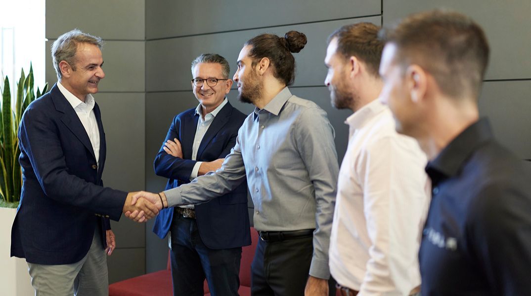 Συζήτηση του πρωθυπουργού με Έλληνες ιδρυτές εταιρειών ΤΝ και τεχνολογίας
