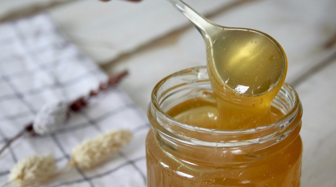 Γιατί αξίζει να βάλετε περισσότερο το μέλι στη διατροφή σας