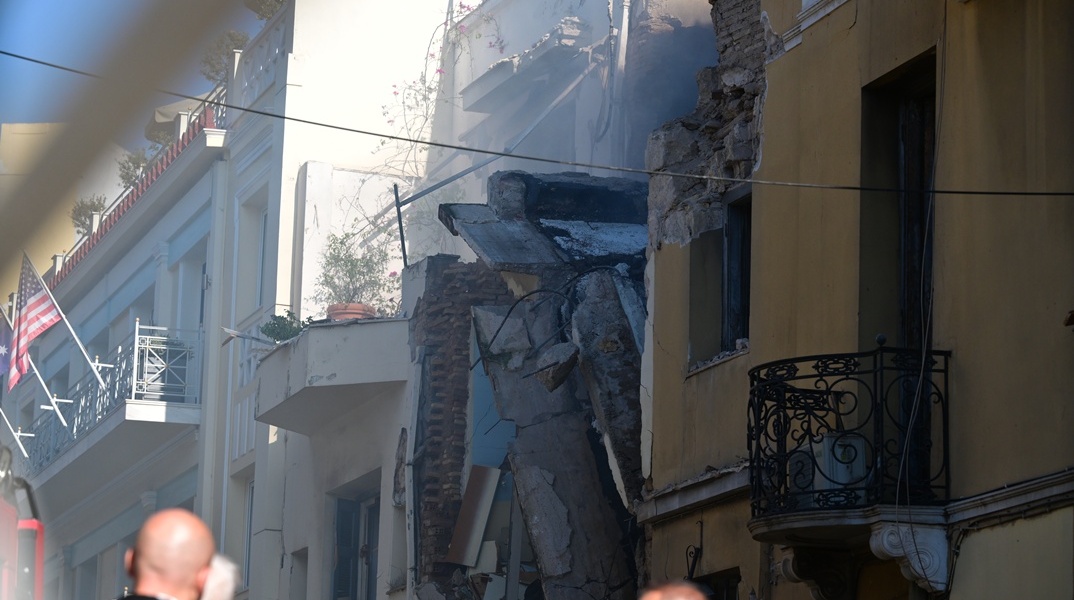 Έκρηξη στην Πλάκα 