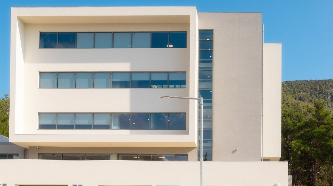 Το AI Factory «Pharos»: Πώς θα λειτουργεί το ελληνικό «εργοστάσιο» Τεχνητής Νοημοσύνης