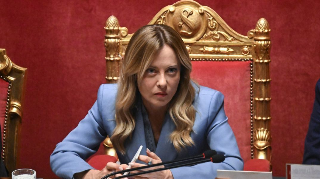 Η Ιταλία απαγορεύει μπούρκα και νικάμπ στα σχολεία και θεσπίζει όριο 30% για μαθητές με περιορισμένη γνώση ιταλικών ανά τάξη - Αντιδράσεις της αντιπολίτευσης