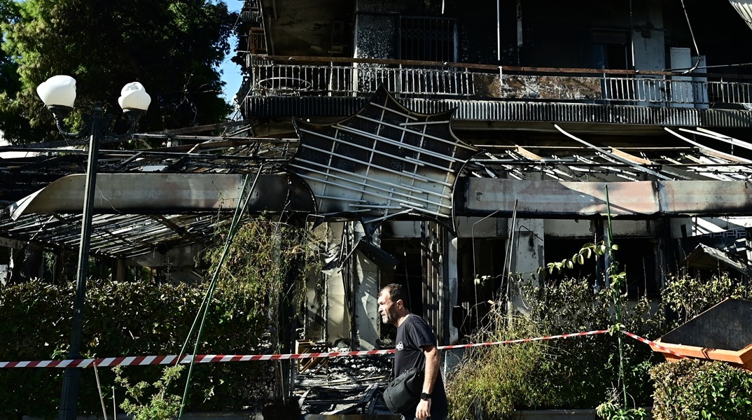Νέα Ιωνία: Στο Εκβιαστών η έρευνα για τη φωτιά στο καφέ - Εμπρησμό «βλέπουν» οι Αρχές