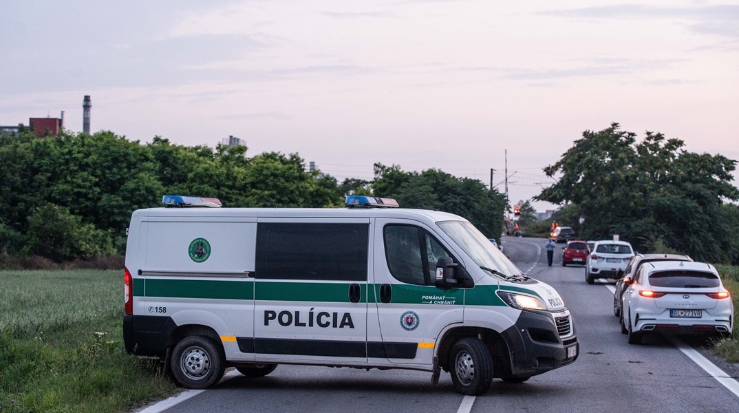Περιπολικό της αστυνομίας της Σλοβακίας σε δρόμο