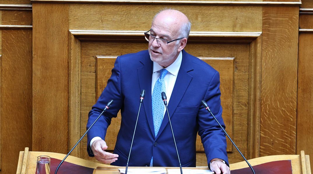Απάντηση Φλωρίδη στον Τσίπρα: «Εγώ που κολλάω στην υπόθεση;»