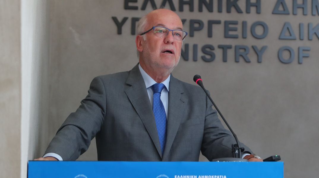 Φλωρίδης: Πολιτικές δυνάμεις οργάνωσαν μια συνωμοσία για να πληγεί η κυβέρνηση