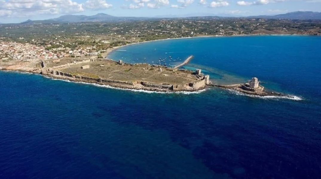 Το υπουργείο Πολιτισμού προχωρά σε υποθαλάσσιο έργο 1,7 εκατ. ευρώ για την προστασία του δυτικού τείχους στο Κάστρο της Μεθώνης.