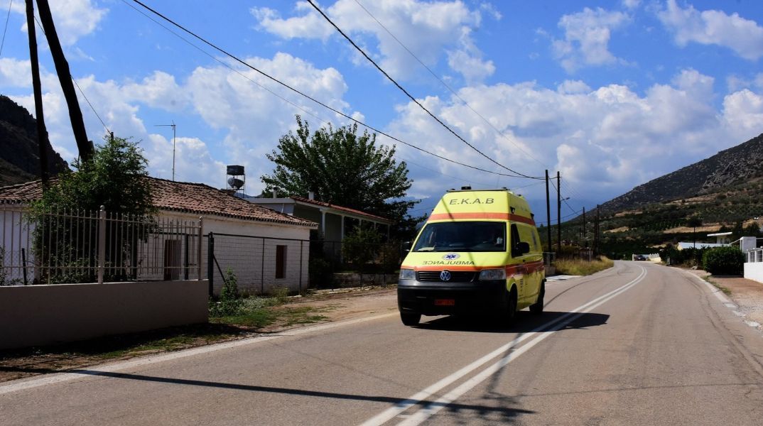 Δύο άνδρες έχασαν τη ζωή τους σε τροχαίο δυστύχημα στη Νέα Πέραμο Καβάλας, μετά από φονική σύγκρουση δίκυκλου με ηλεκτρικό πατίνι.