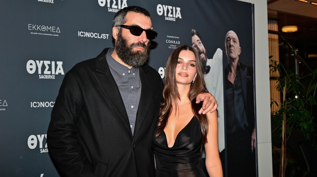 Ο Ρομέν Γαβράς παρουσίασε στην Αθήνα το «Sacrifice», μαζί με την Έμιλι Ραταϊκόφσκι και τον Βενσάν Κασέλ, μετά τα γυρίσματα στην Ελλάδα.