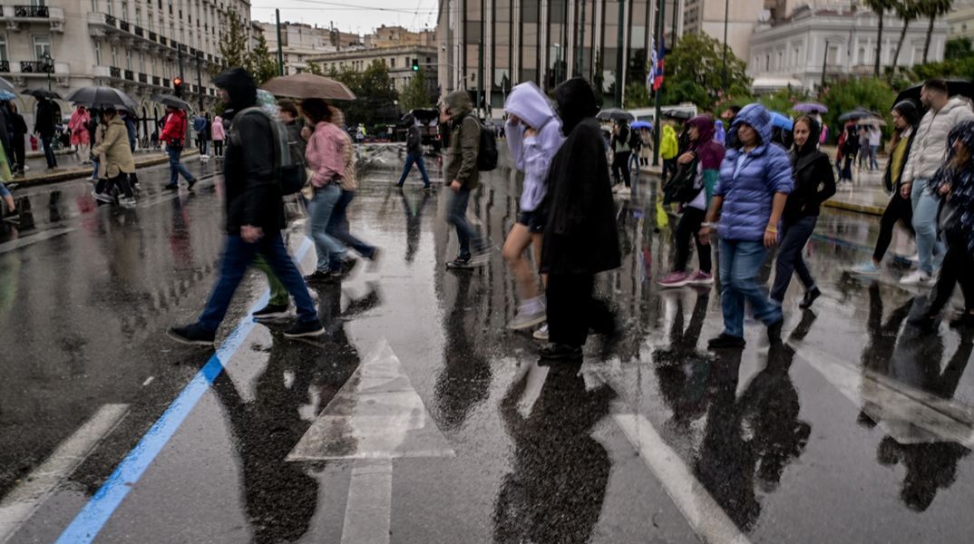 Κακοκαιρία: Ο Αρναούτογλου προειδοποιεί για την Αττική - Ποιες ώρες αναμένονται ισχυρές καταιγίδες