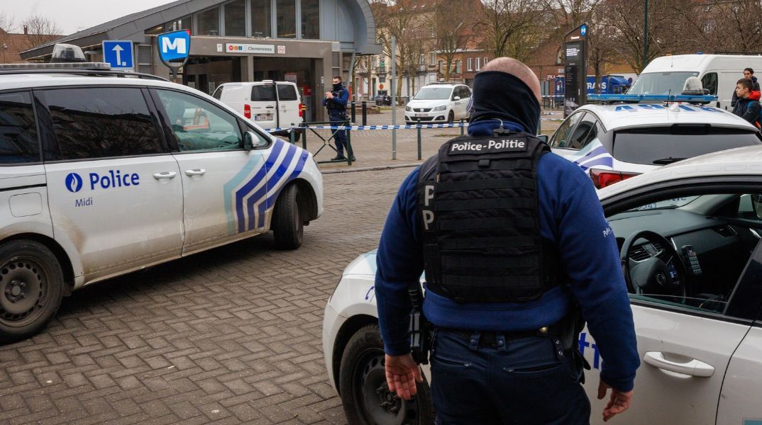 Βέλγιο: Νεκρός από πυροβολισμό στο κεφάλι έπεσε 41χρονος αστυνομικός στις Βρυξέλλες κατά τη διάρκεια καταδίωξης - Η έρευνα συνδέεται με διακίνηση ναρκωτικών.