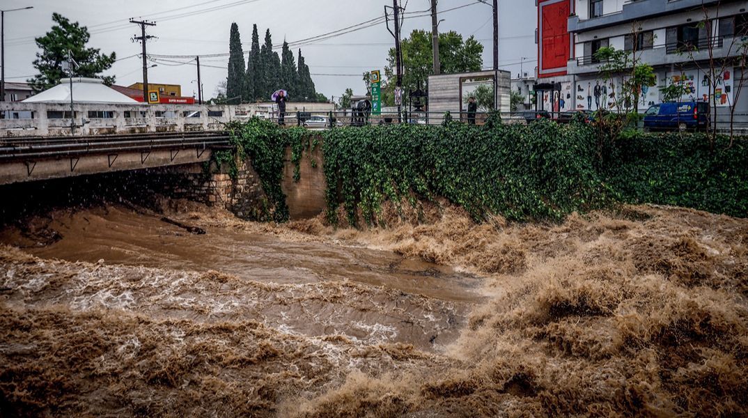 Κακοκαιρία: Πλημμύρες σε Εύβοια, Ρόδο και Σκιάθο - Μηνύματα 112, ποιες περιοχές έχουν εκκενωθεί