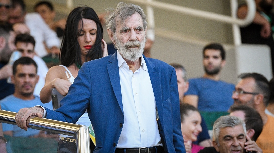 Πέθανε ο Γιώργος Βαρδινογιάννης σε ηλικία 90 ετών 