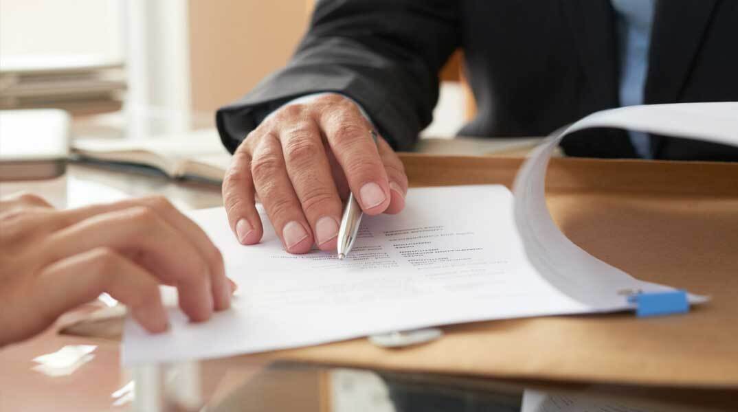 Κόκκινα δάνεια και servicers