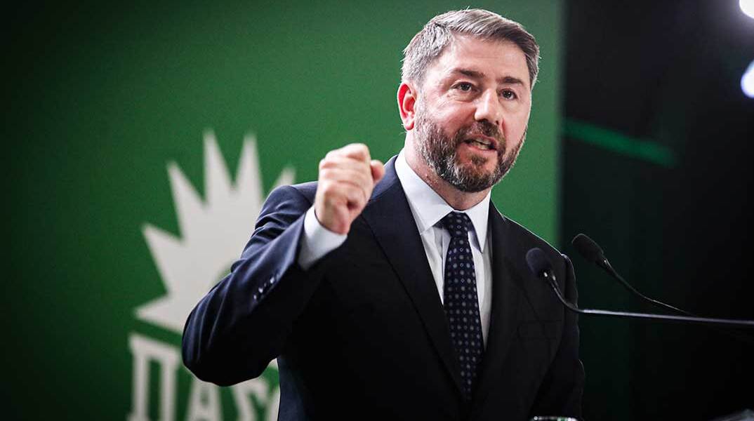 Ο Νίκος Ανδρουλάκης σε συγκέντρωση του ΠΑΣΟΚ στο Αιγάλεω