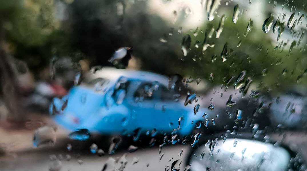 Βροχερός καιρός και κακοκαιρία