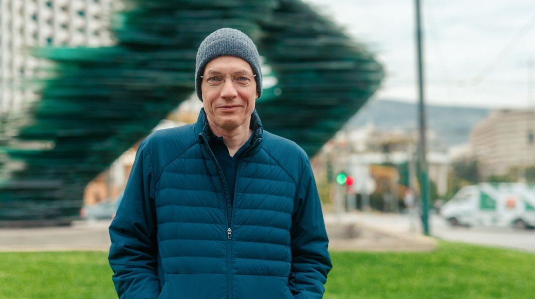 Αλαίν ντε Μποττόν: Συνέντευξη για τον έρωτα και την ευτυχία