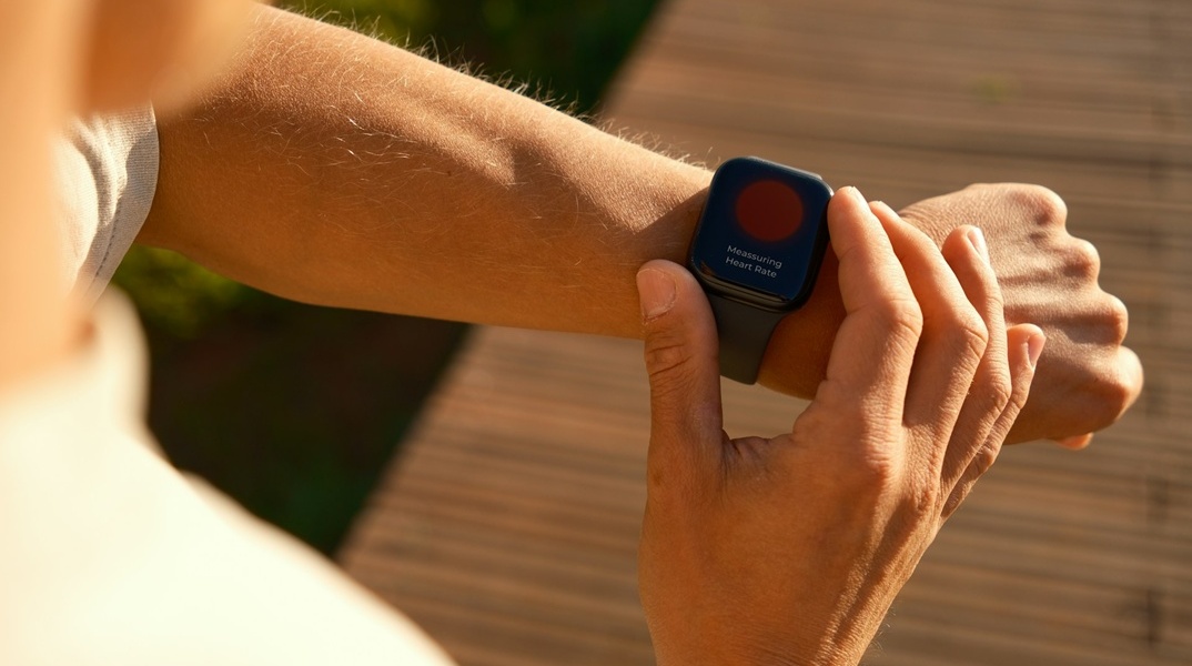 Μέτρηση καρδιακών παλμών με smartwatch