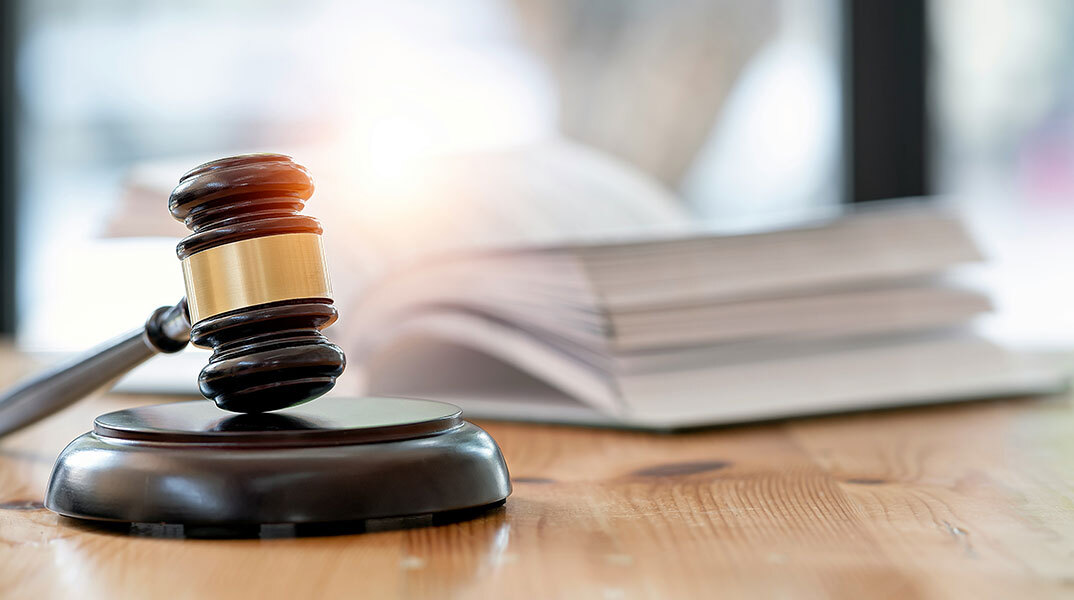 The Book Trial: Ένα βιβλίο, μία δίκη και μια ετυμηγορία