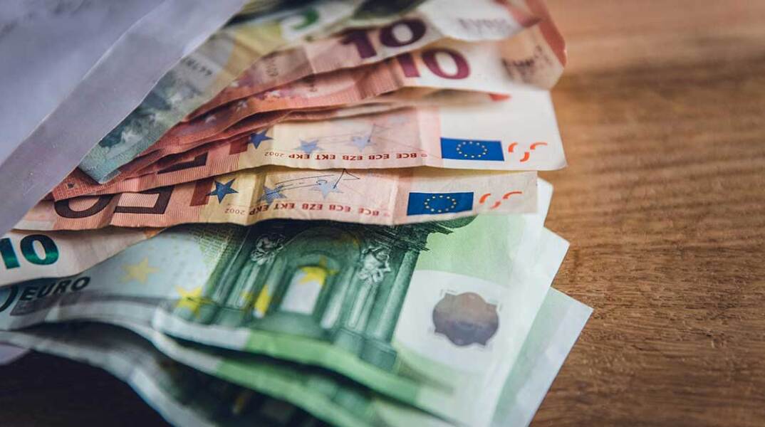 Επίδομα 400 ευρώ