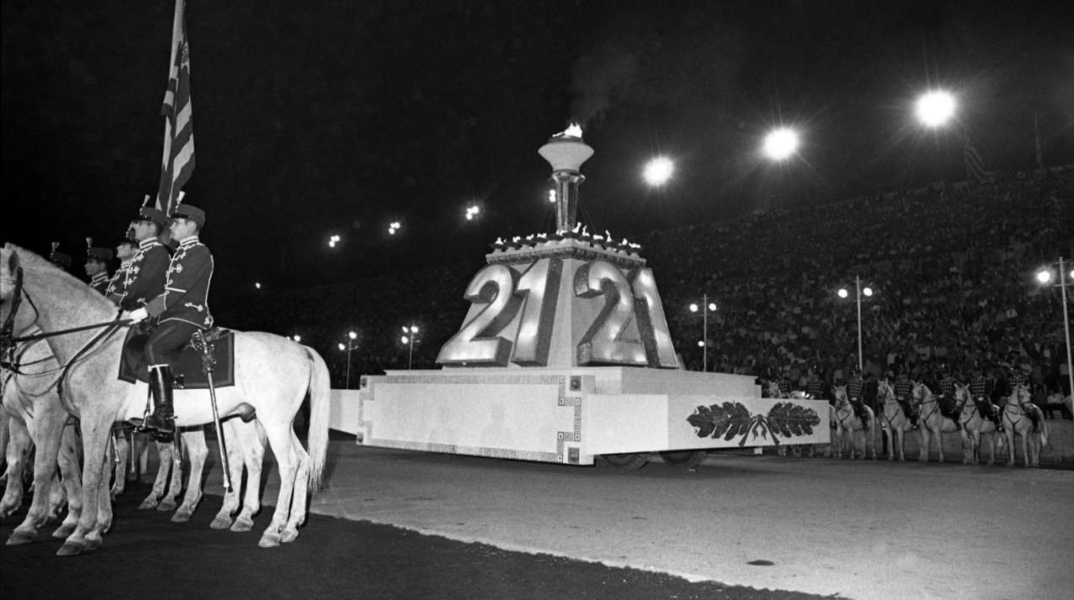 Εορτασμοί της ημέρας «Πολεμικής Αρετής» των Ελλήνων στο Καλλιμάρμαρο, Αύγουστος 1970 ©  Ίδρυμα της Βουλής / Αρχείο Δημόσιας Τηλεόρασης