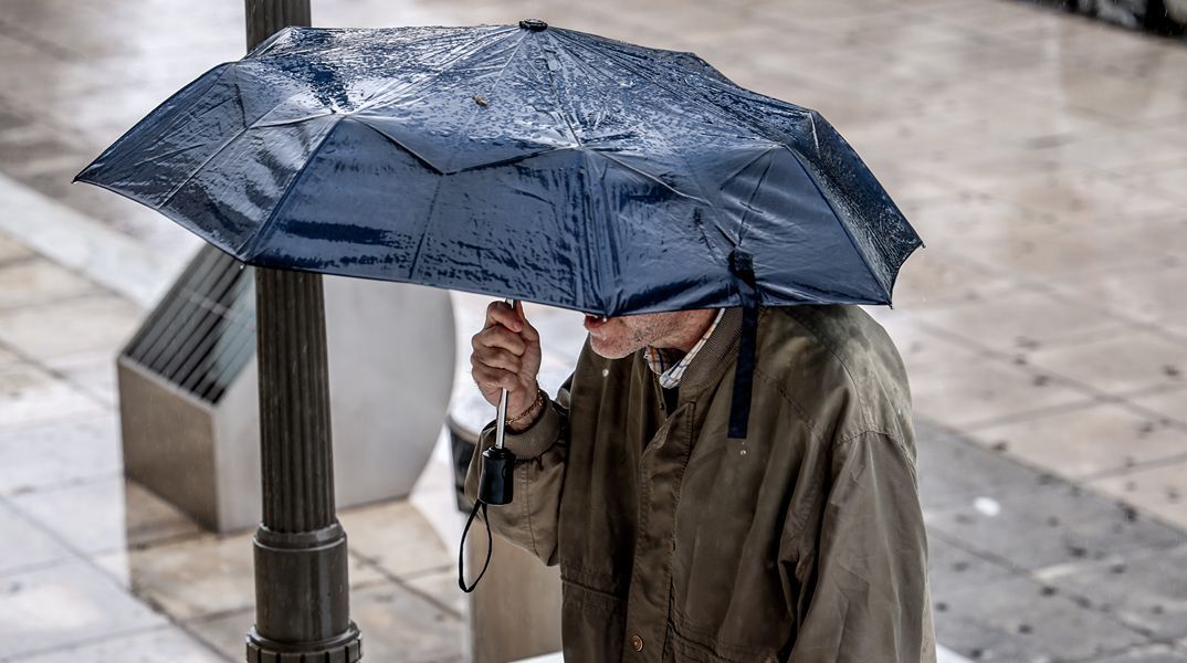 Έκτακτο δελτίο επιδείνωσης καιρού: Ισχυρές βροχές και καταιγίδες μέχρι τη Δευτέρα