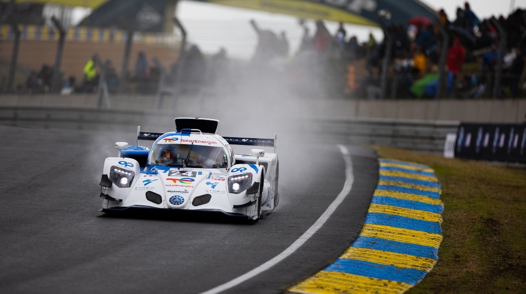 Ανταπόκριση από Le Mans: Η Athens Voice στον θρυλικό αγώνα αυτοκινήτων