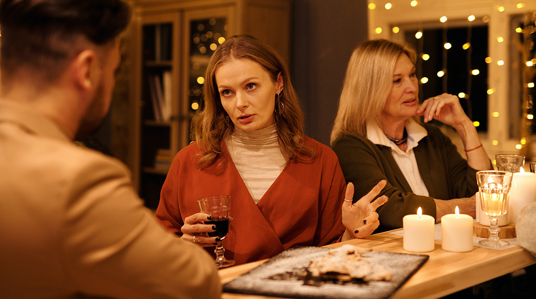 Πασχαλινό τραπέζι και πολιτικές συζητήσεις