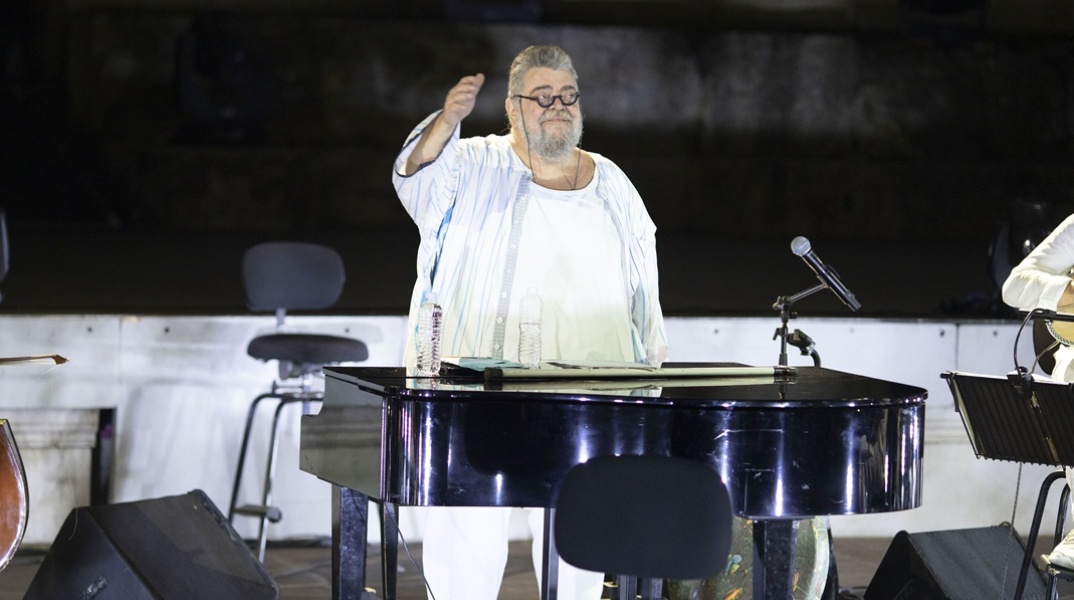 Σταμάτης Κραουνάκης 